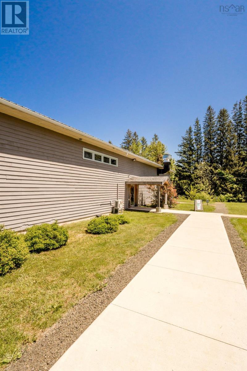 515 Carleton Road, Lawrencetown, Nova Scotia  B0S 1M0 - Photo 10 - 202600093