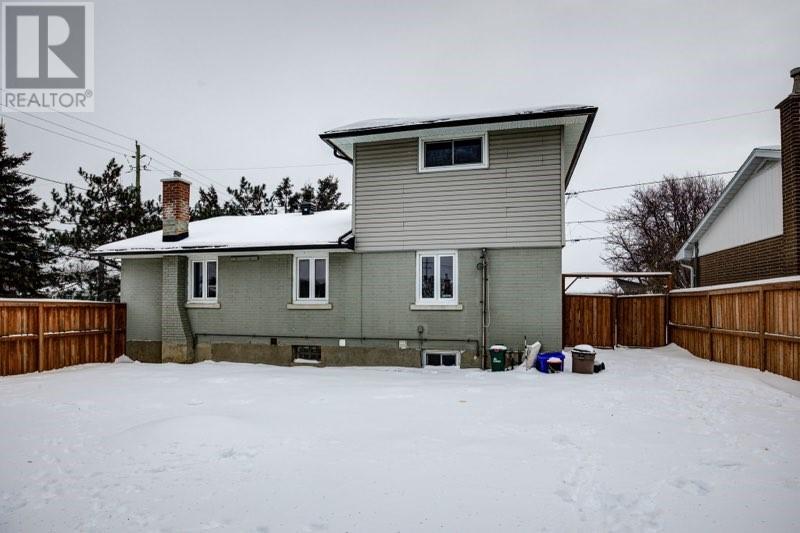 973 Meadowside Avenue, Sudbury, Ontario  P3A 4J4 - Photo 3 - 2125965