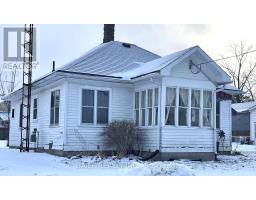 528 ST CLAIR STREET, Warwick, Ontario