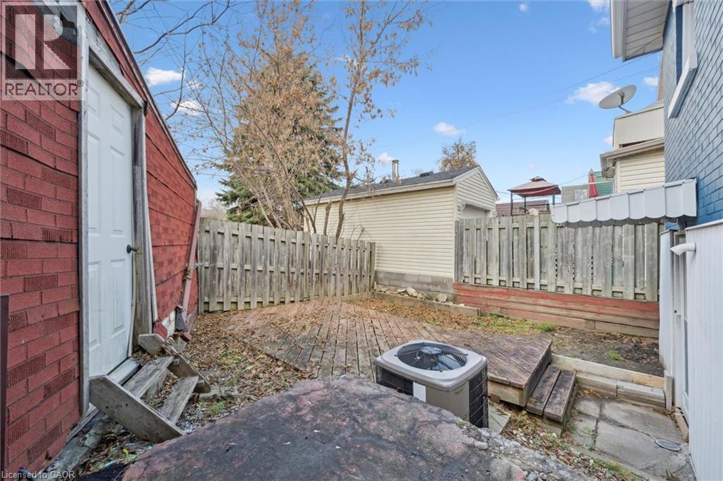 262 Madison Avenue S, Kitchener, Ontario  N2M 3H4 - Photo 21 - 40795254