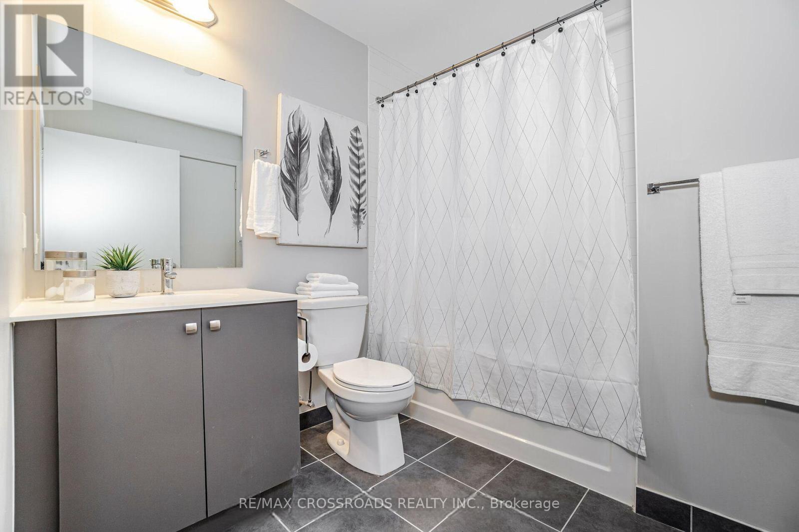 215 - 555 William Graham Drive, Aurora, Ontario  L4G 3H9 - Photo 13 - N12660340