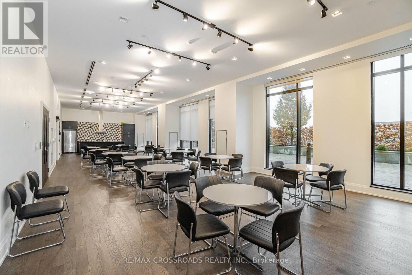 215 - 555 William Graham Drive, Aurora, Ontario  L4G 3H9 - Photo 45 - N12660340