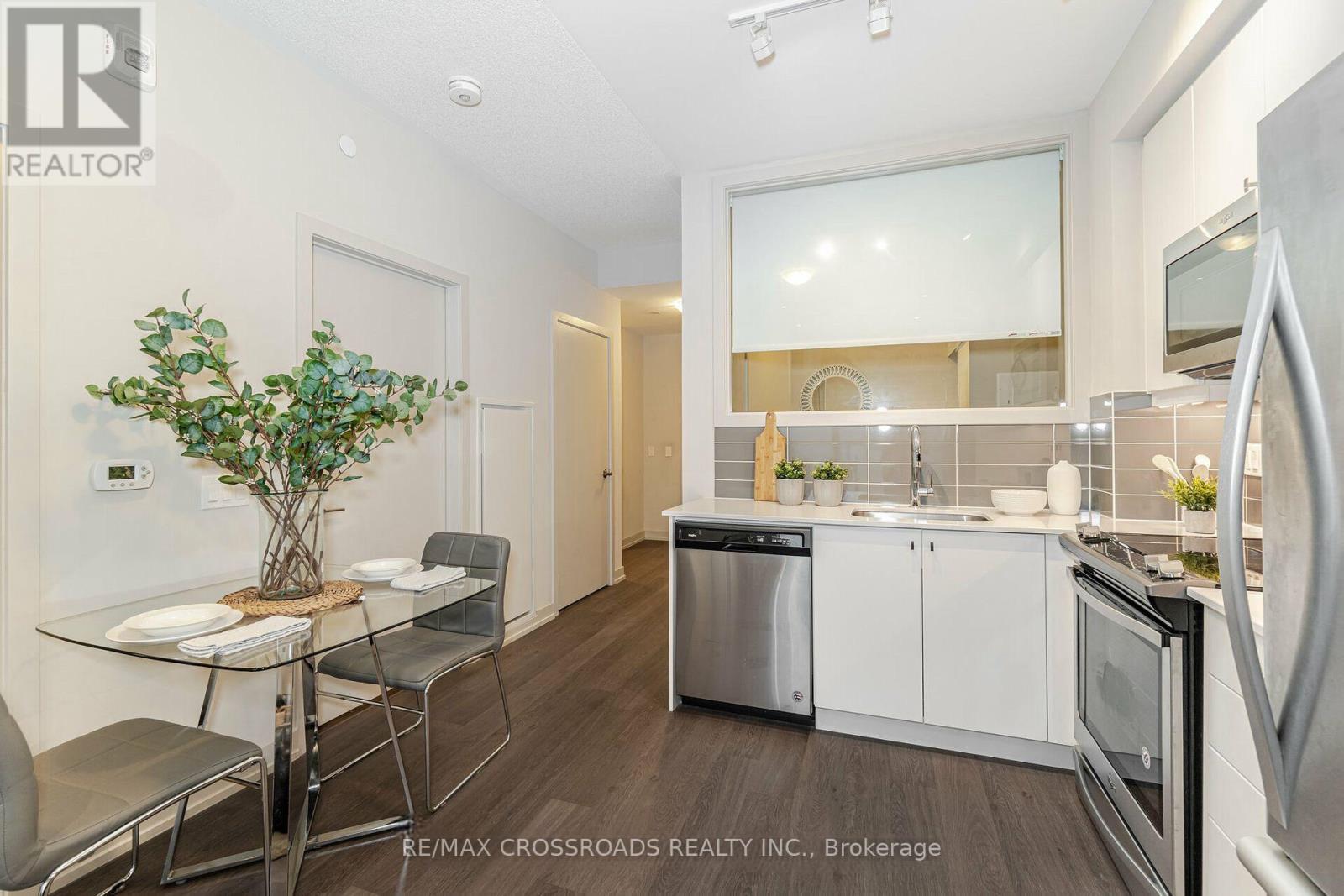 215 - 555 William Graham Drive, Aurora, Ontario  L4G 3H9 - Photo 6 - N12660340