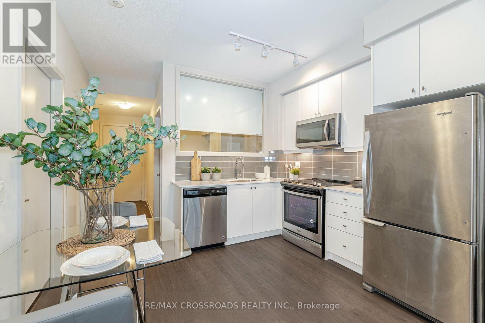 215 - 555 William Graham Drive, Aurora, Ontario  L4G 3H9 - Photo 8 - N12660340