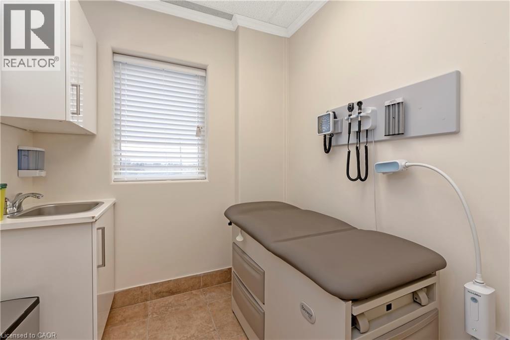 574 Upper James Street, Hamilton, Ontario  L9C 2Y6 - Photo 19 - 40795852