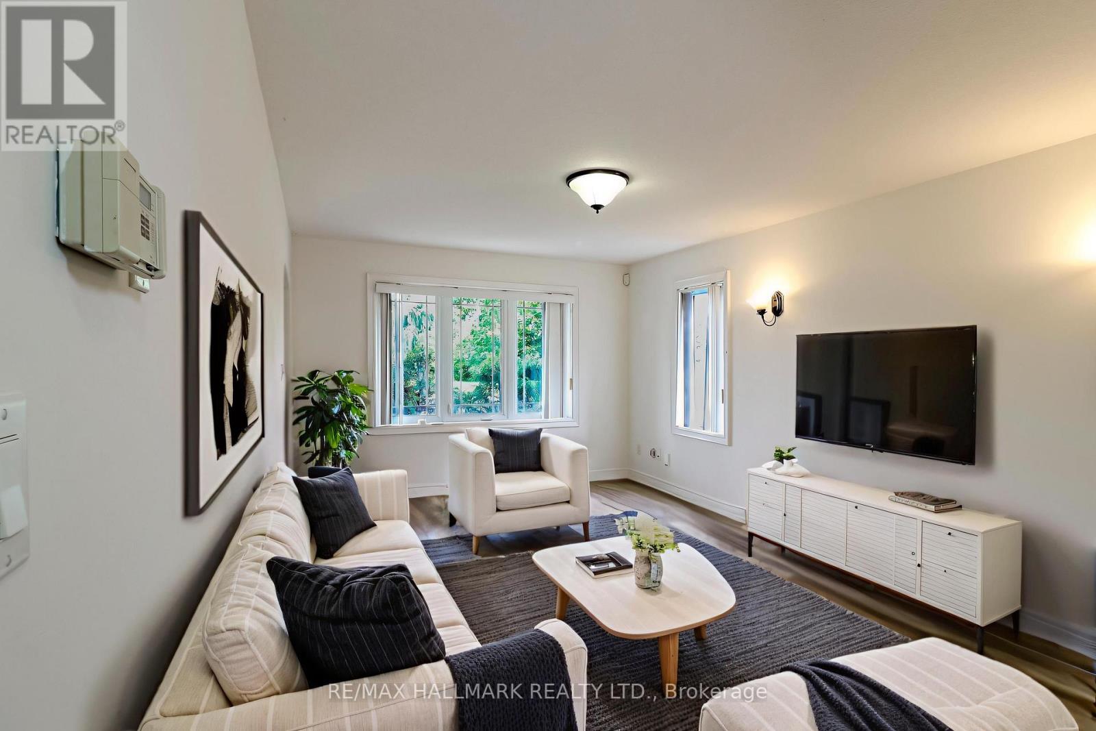 138 Colbeck Drive, Welland, Ontario  L3C 7M1 - Photo 1 - X12660344