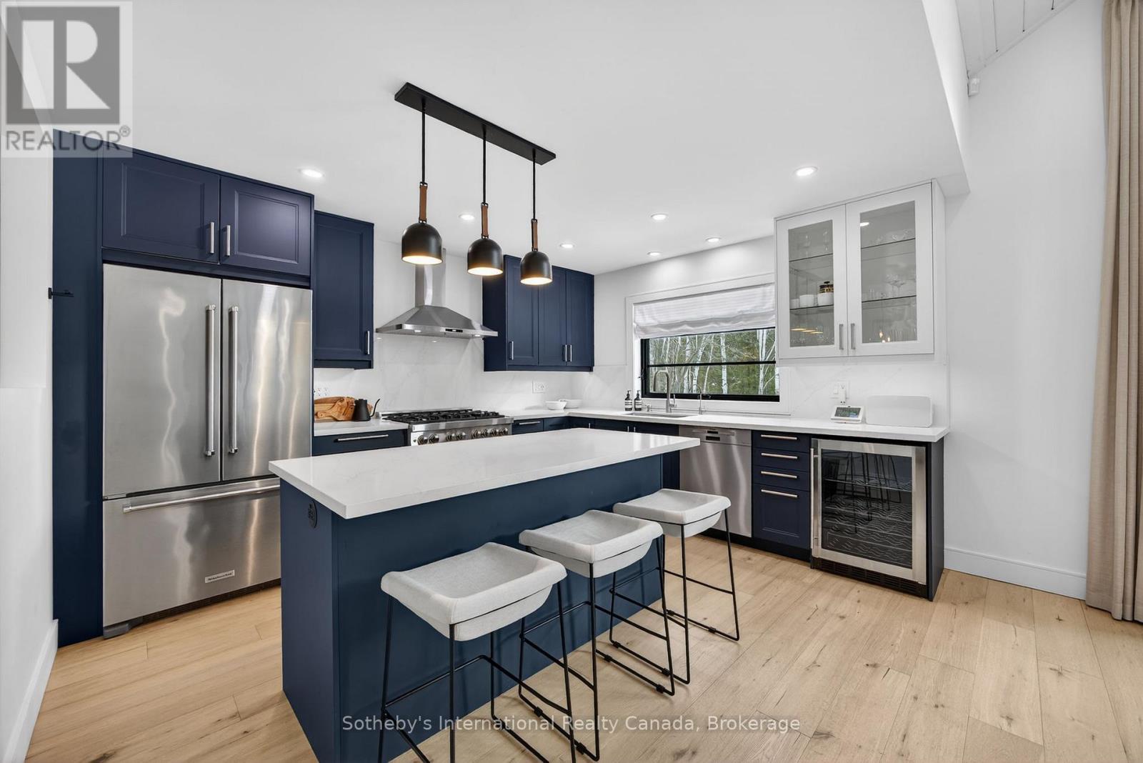 33 Slalom Gate Road, Collingwood, Ontario  L9Y 5A9 - Photo 11 - S12660362