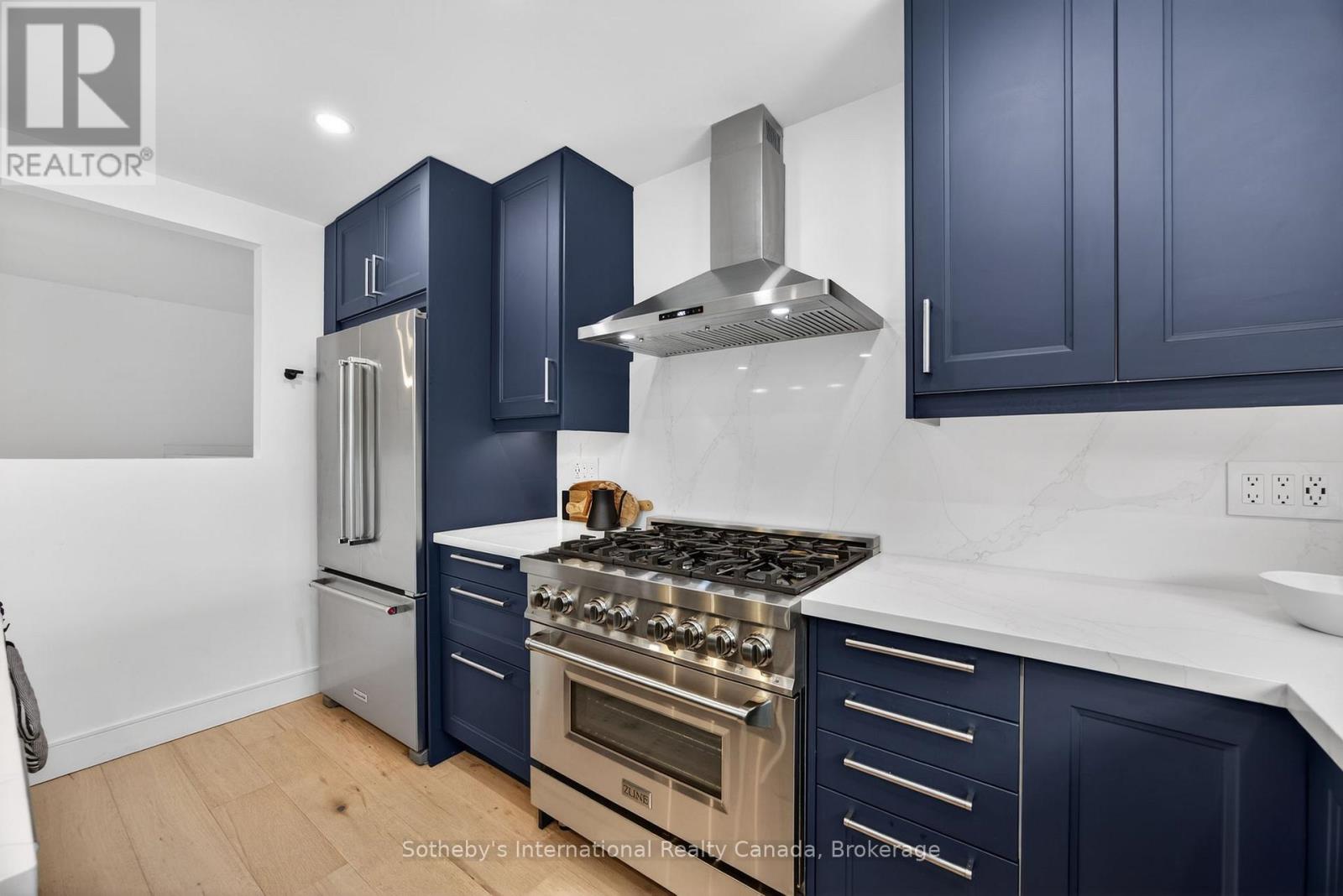 33 Slalom Gate Road, Collingwood, Ontario  L9Y 5A9 - Photo 12 - S12660362