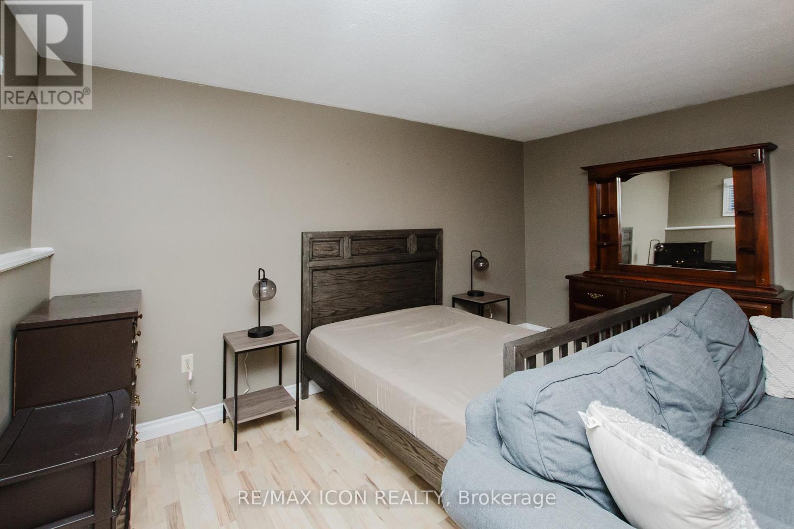 8332 Mundare Crescent, Niagara Falls, Ontario  L2G 7M5 - Photo 33 - X12659720