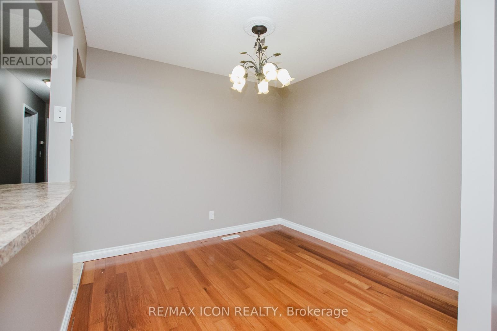 8332 Mundare Crescent, Niagara Falls, Ontario  L2G 7M5 - Photo 9 - X12659720