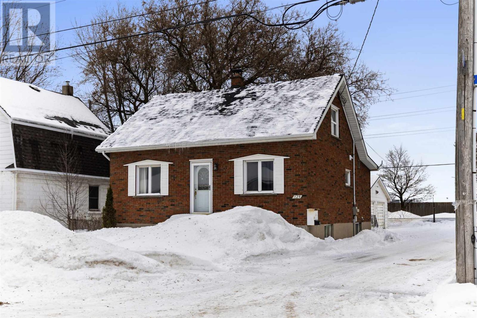 129 Wallace TER, Sault Ste. Marie, Ontario