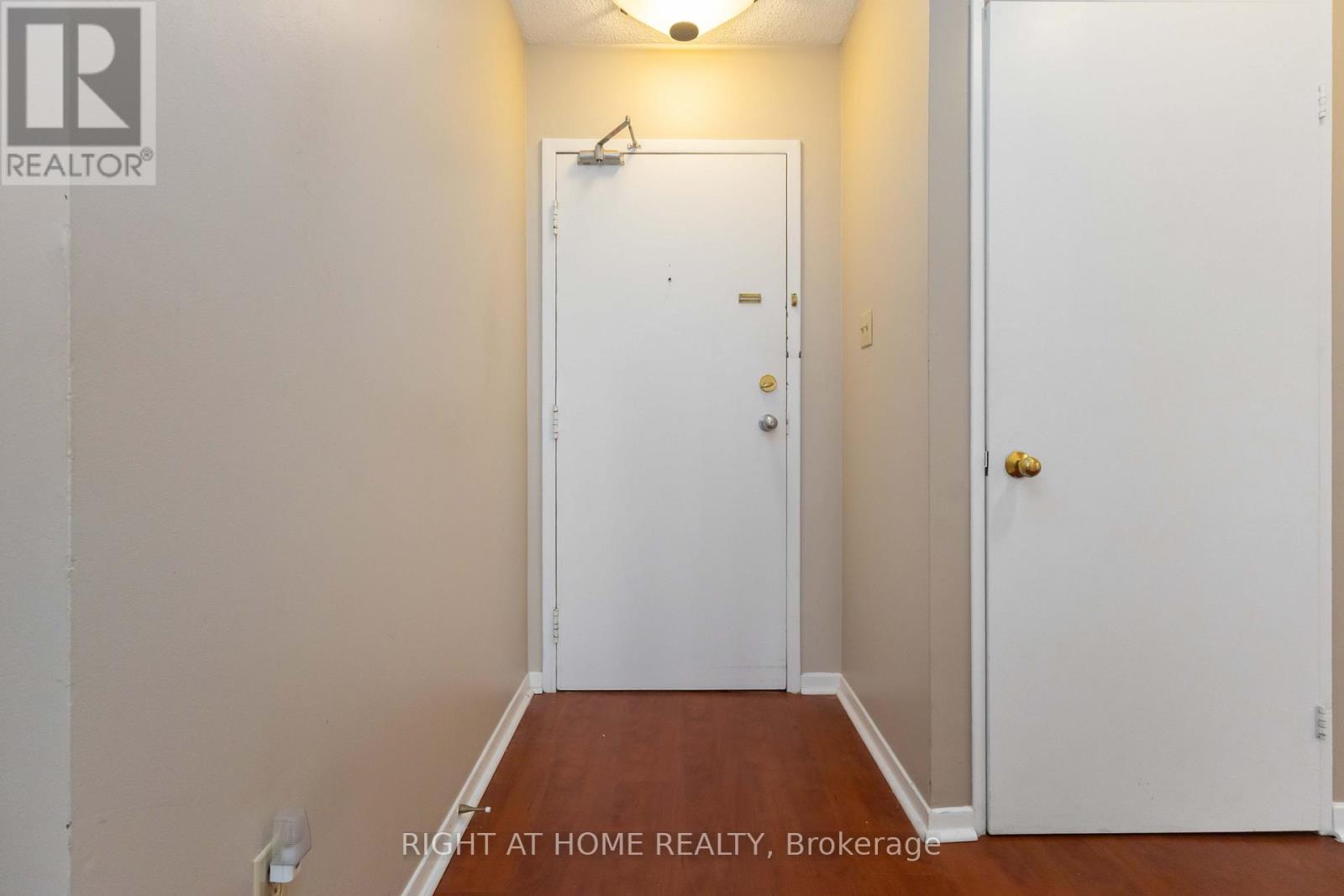 401 - 15 Sewells Road, Toronto, Ontario  M1B 3V7 - Photo 5 - E12660382