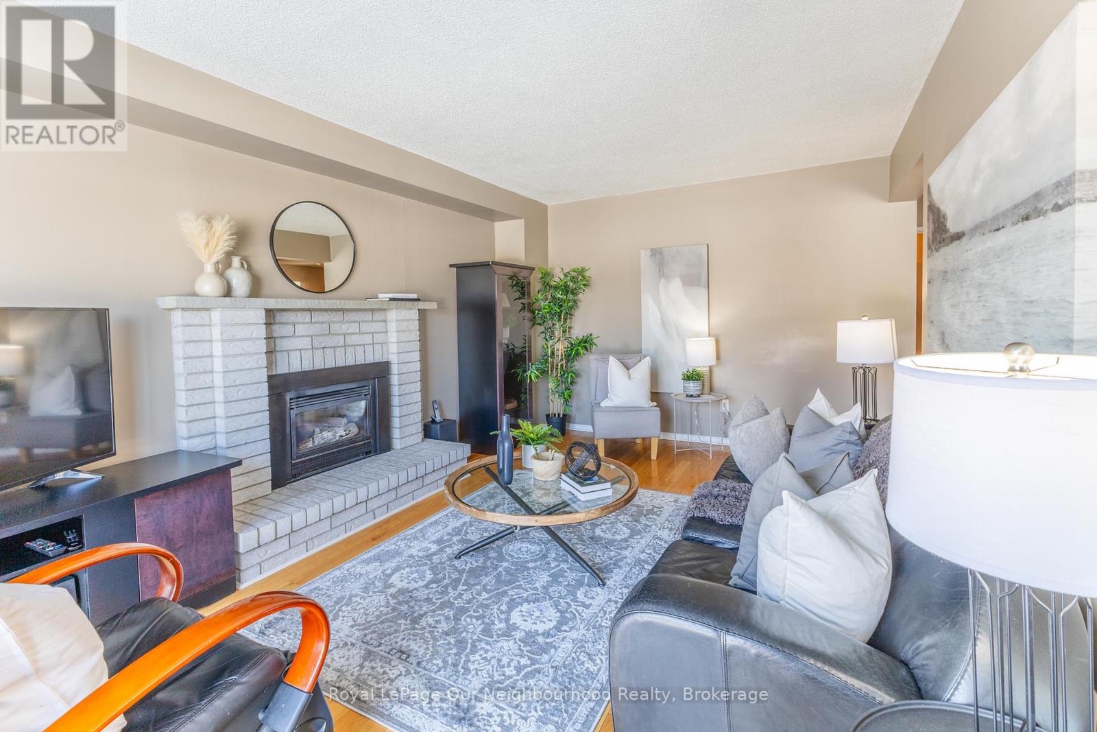 10 Holden Court, Whitby, Ontario  L1N 9A1 - Photo 17 - E12660388