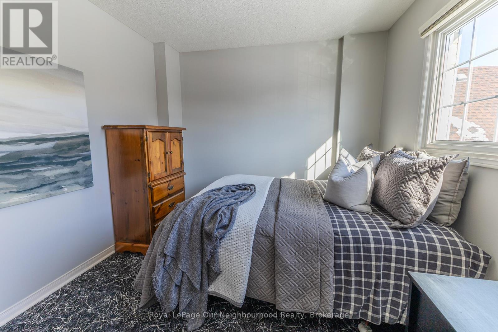 10 Holden Court, Whitby, Ontario  L1N 9A1 - Photo 23 - E12660388