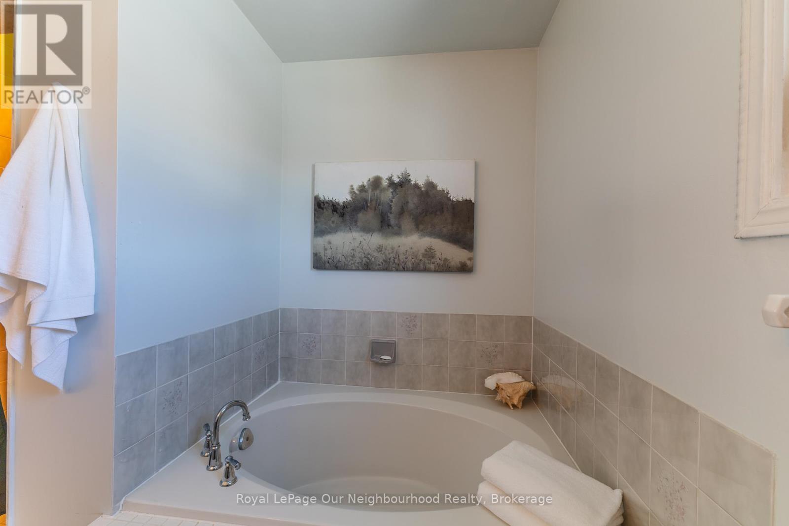 10 Holden Court, Whitby, Ontario  L1N 9A1 - Photo 34 - E12660388