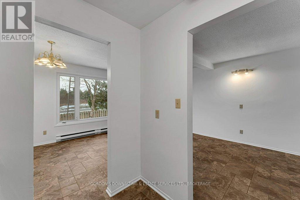 45 - 39 Coventry Crescent, Kingston, Ontario  K7M 7S8 - Photo 12 - X12660406