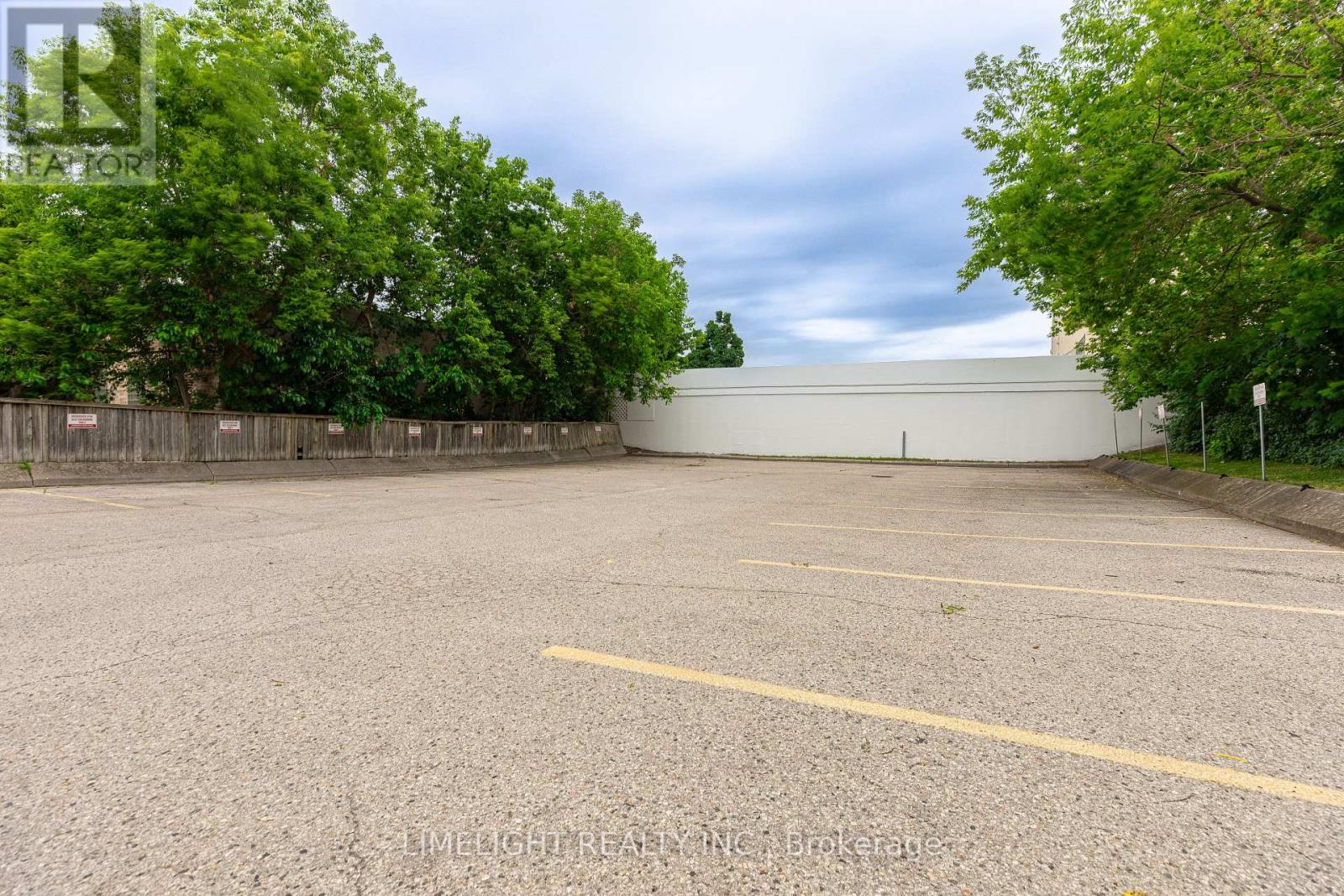 610 Colborne Street, London East, Ontario  N6B 2V2 - Photo 5 - X12660378