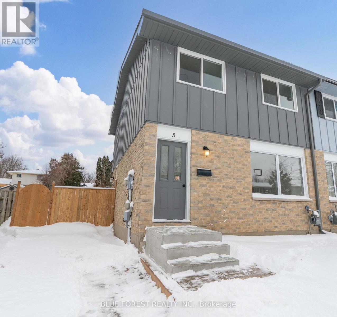 5 Denlaw Road, London North, Ontario  N6G 3L3 - Photo 1 - X12660420
