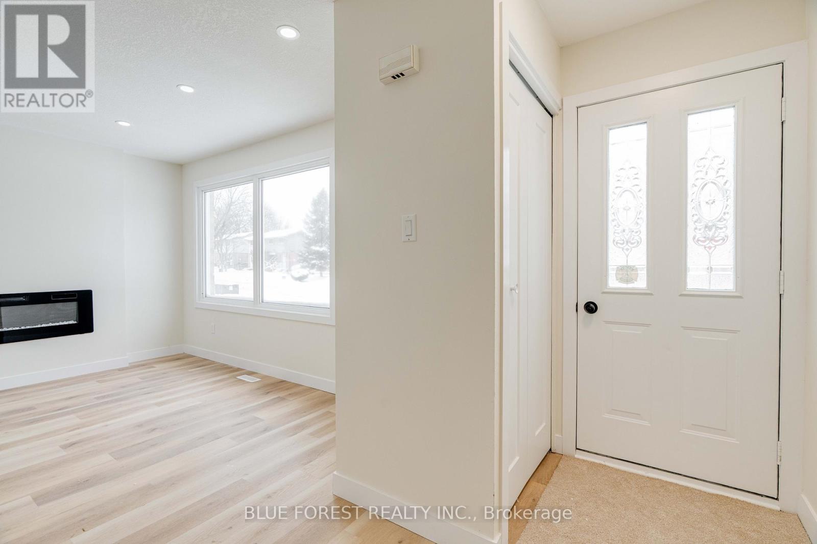 5 Denlaw Road, London North, Ontario  N6G 3L3 - Photo 2 - X12660420