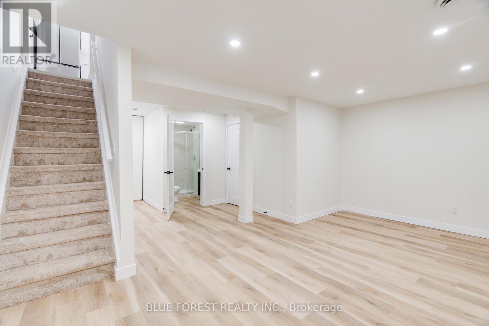 5 Denlaw Road, London North, Ontario  N6G 3L3 - Photo 27 - X12660420