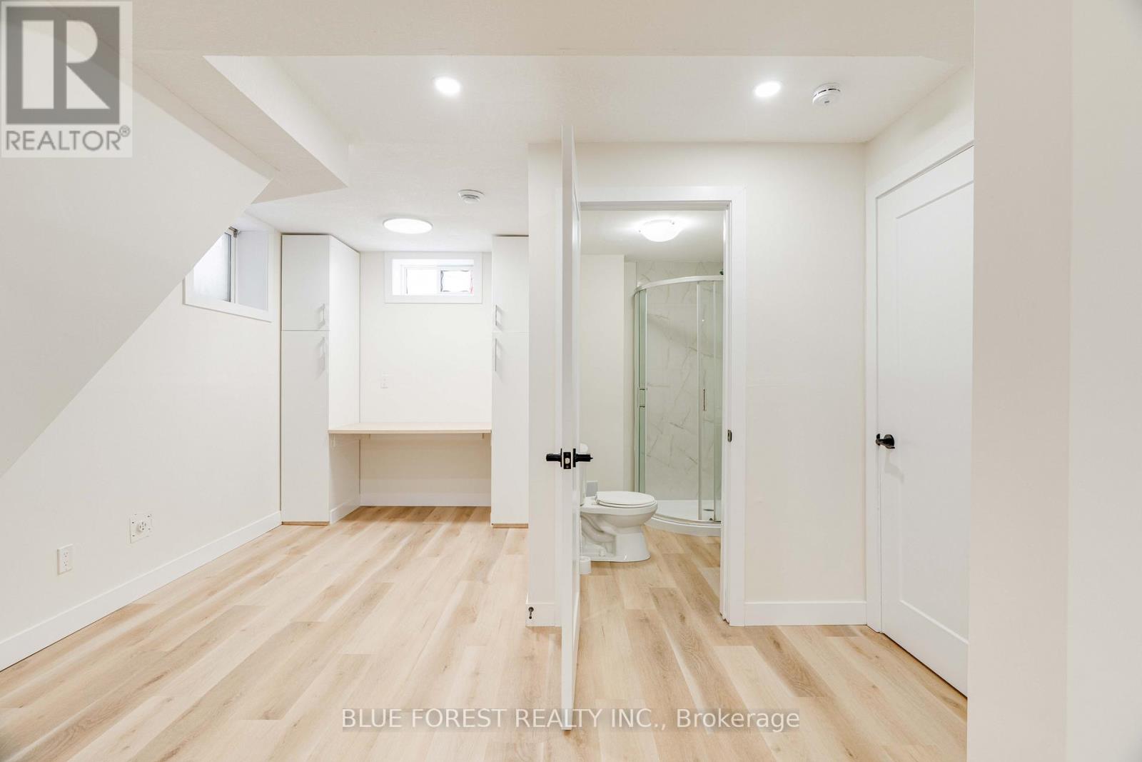 5 Denlaw Road, London North, Ontario  N6G 3L3 - Photo 34 - X12660420