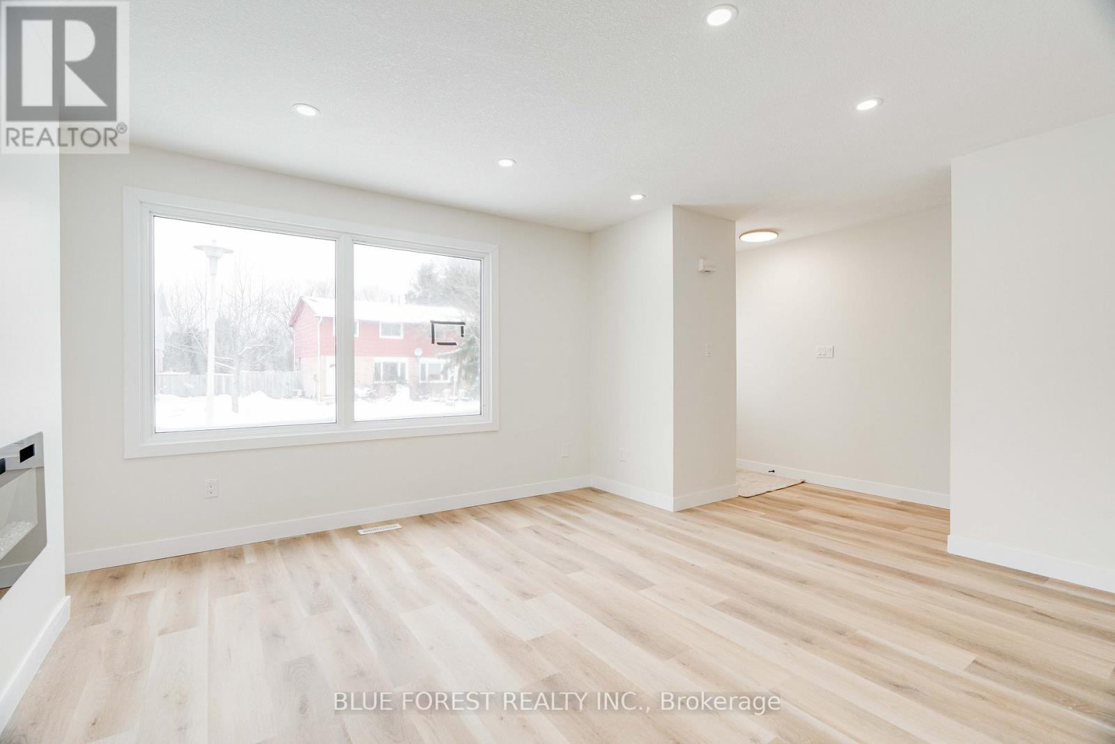 5 Denlaw Road, London North, Ontario  N6G 3L3 - Photo 6 - X12660420