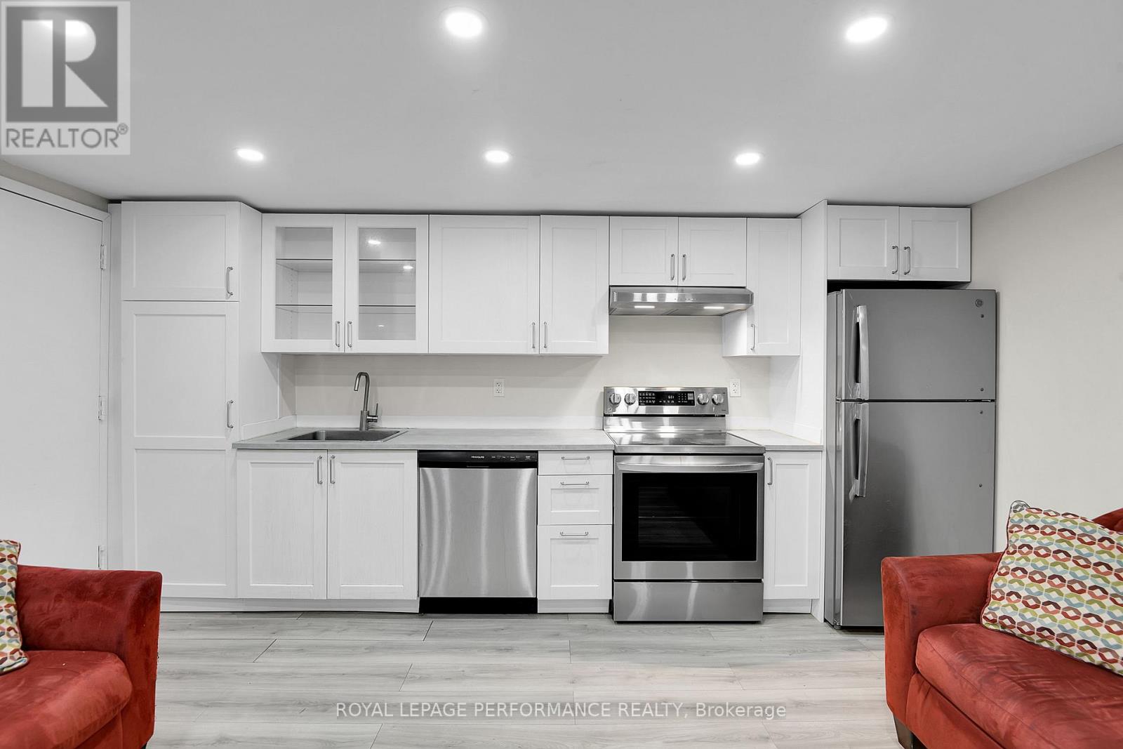 1646 Sunview Drive, Ottawa, Ontario  K1C 5C5 - Photo 23 - X12660366