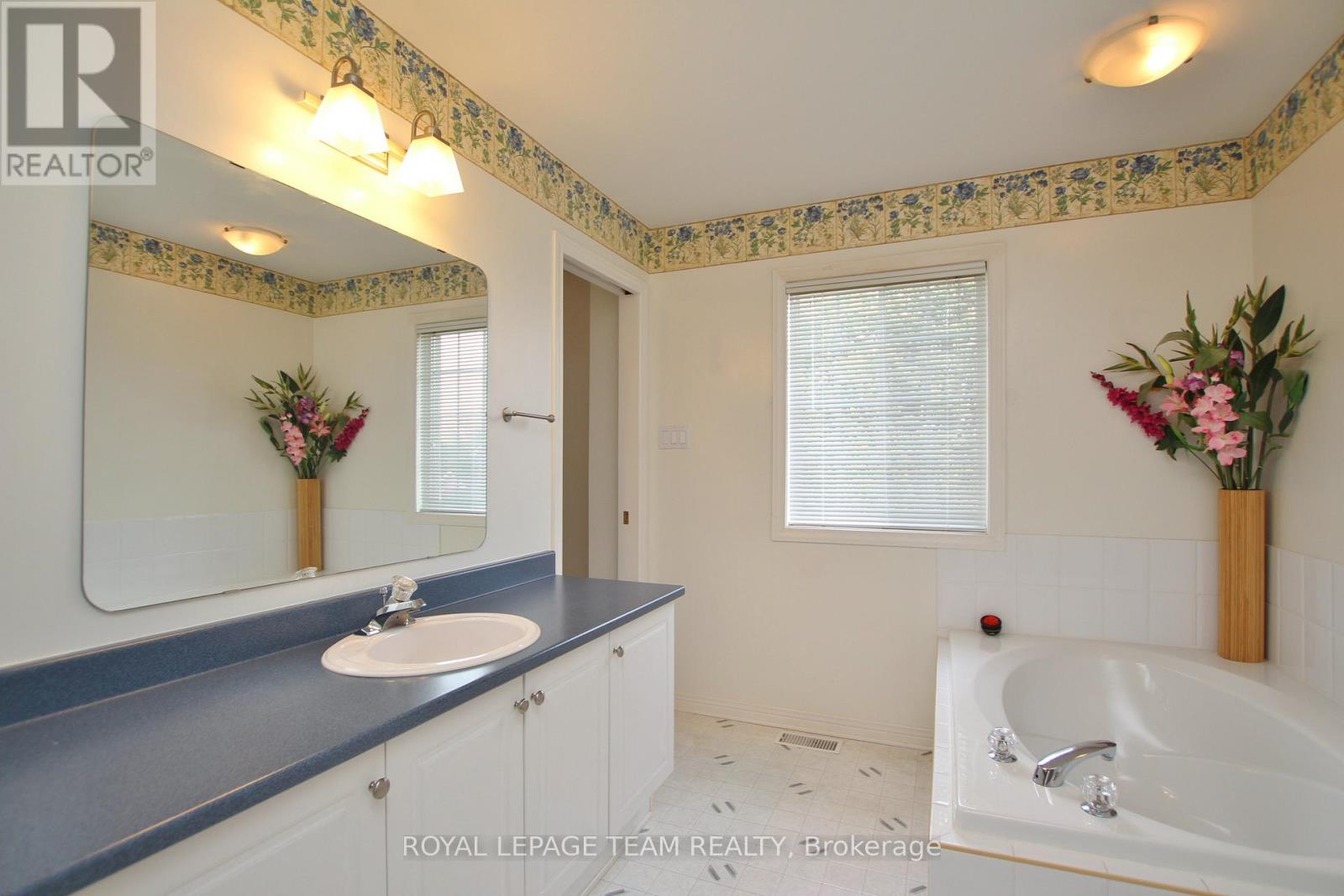 30 Bishops Mills Way, Ottawa, Ontario  K2K 3B9 - Photo 17 - X12660416