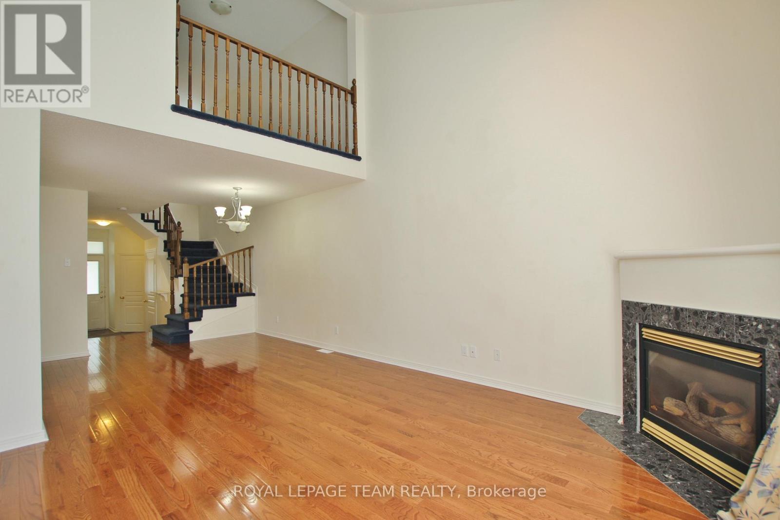 30 Bishops Mills Way, Ottawa, Ontario  K2K 3B9 - Photo 4 - X12660416