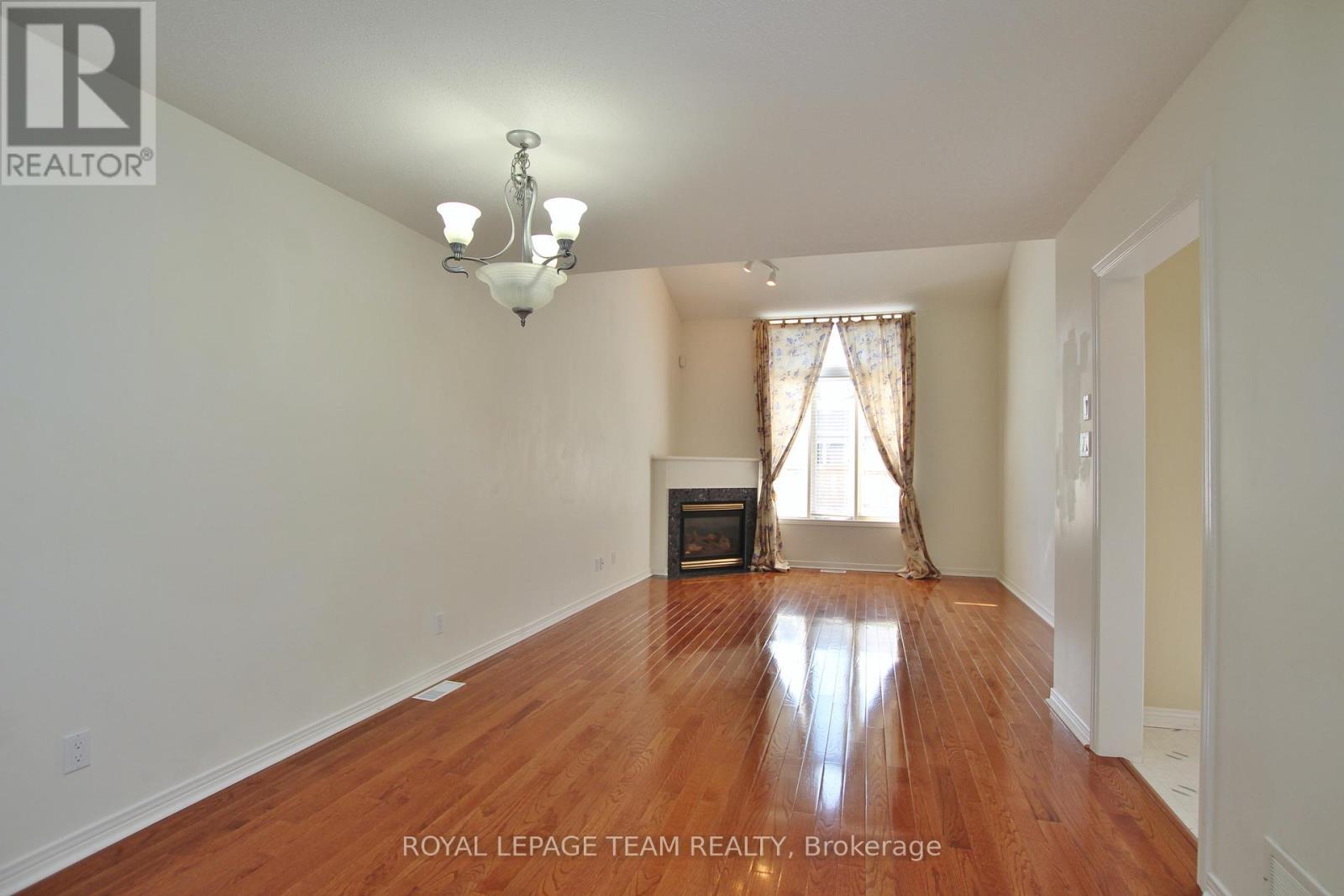 30 Bishops Mills Way, Ottawa, Ontario  K2K 3B9 - Photo 8 - X12660416