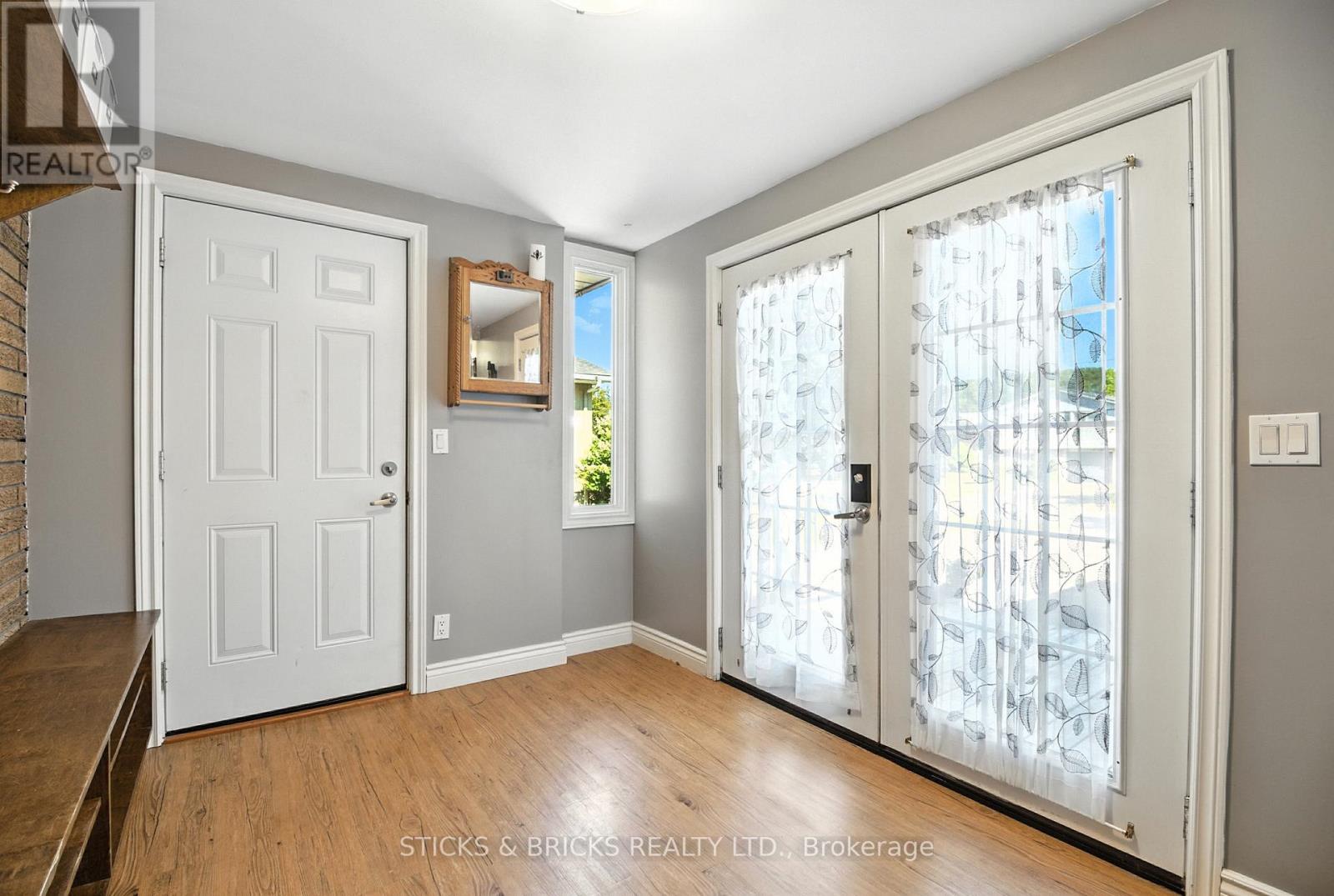 6750 Cherrygrove Road, Niagara Falls, Ontario  L2E 5M6 - Photo 4 - X12660442