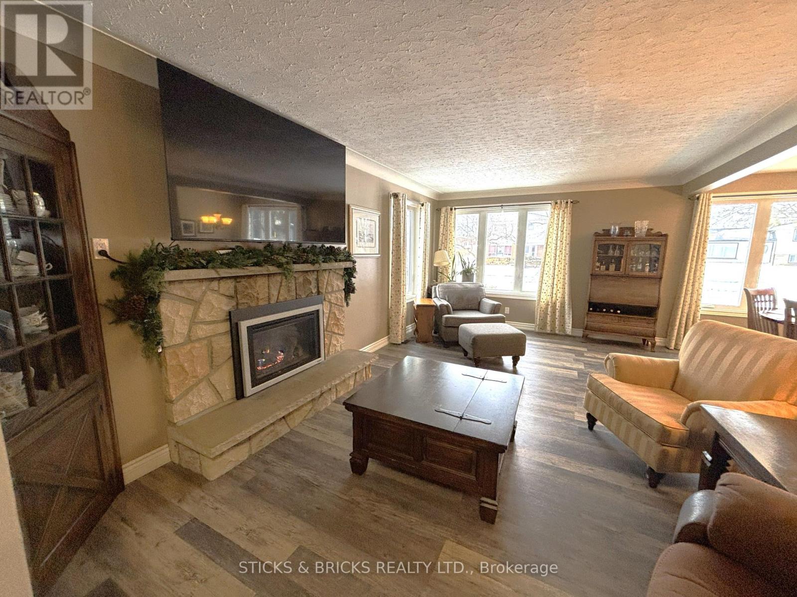 6750 Cherrygrove Road, Niagara Falls, Ontario  L2E 5M6 - Photo 6 - X12660442