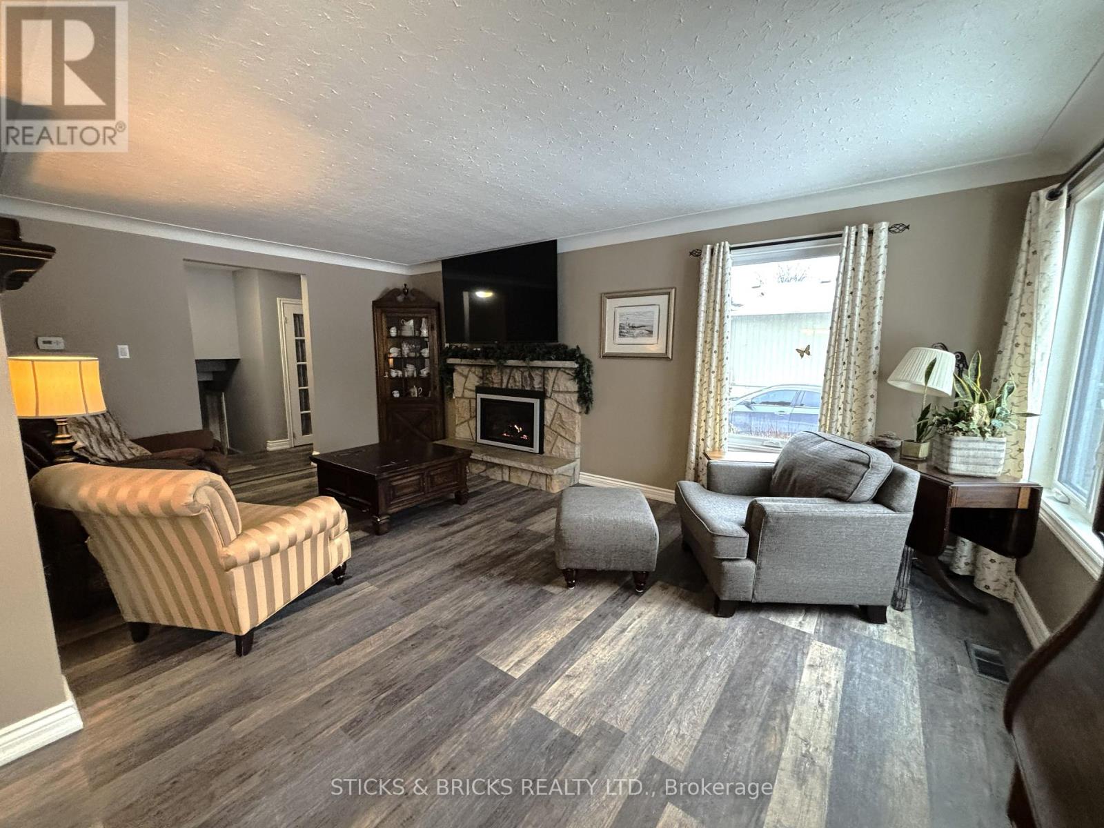 6750 Cherrygrove Road, Niagara Falls, Ontario  L2E 5M6 - Photo 8 - X12660442