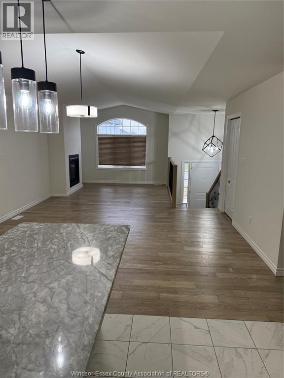 395 Mulberry Lane Unit# Upper, Lakeshore, Ontario  N8L 1A9 - Photo 3 - 26000100