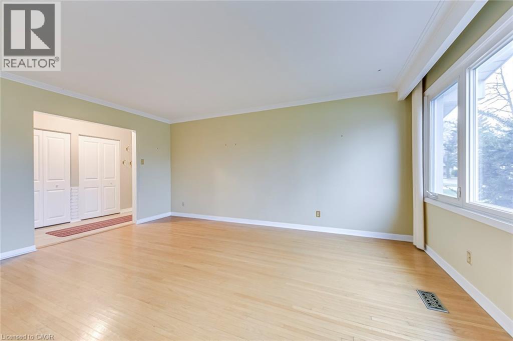 664 Geneva Park Drive, Burlington, Ontario  L7N 3C5 - Photo 8 - 40793281