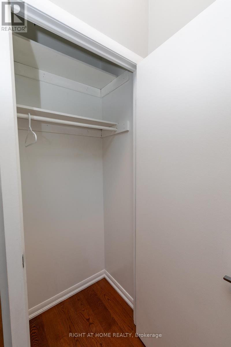 102 - 219 Fort York Boulevard, Toronto, Ontario  M5V 1B1 - Photo 15 - C12660370