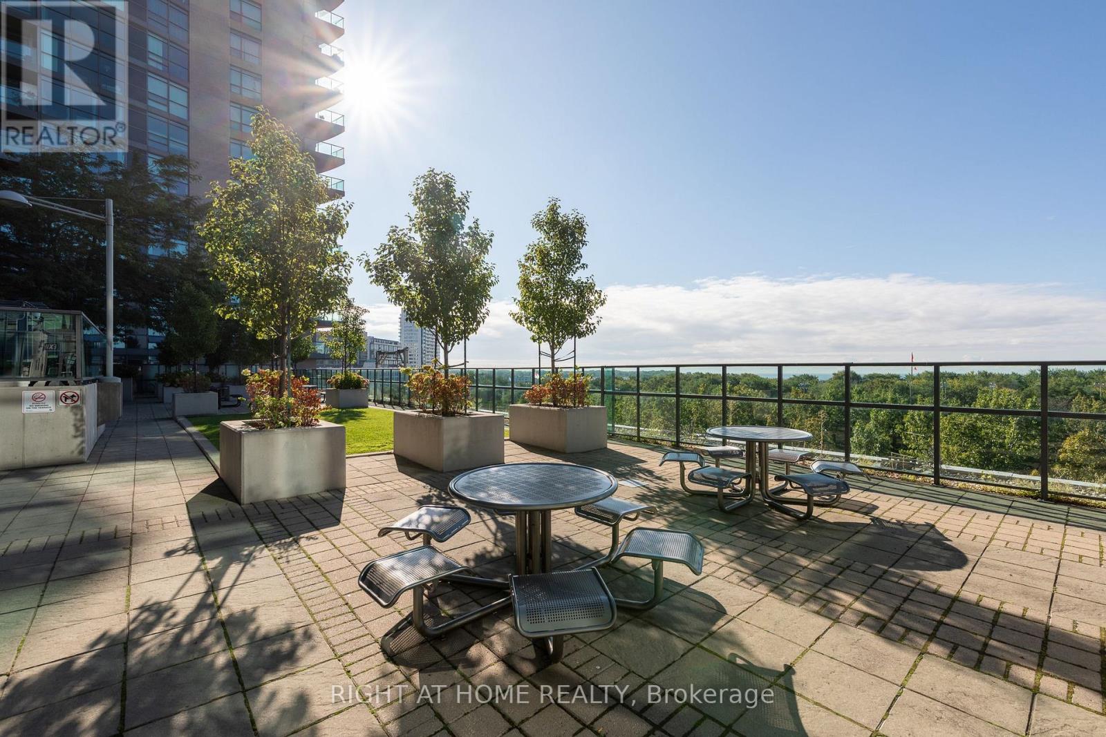 102 - 219 Fort York Boulevard, Toronto, Ontario  M5V 1B1 - Photo 23 - C12660370