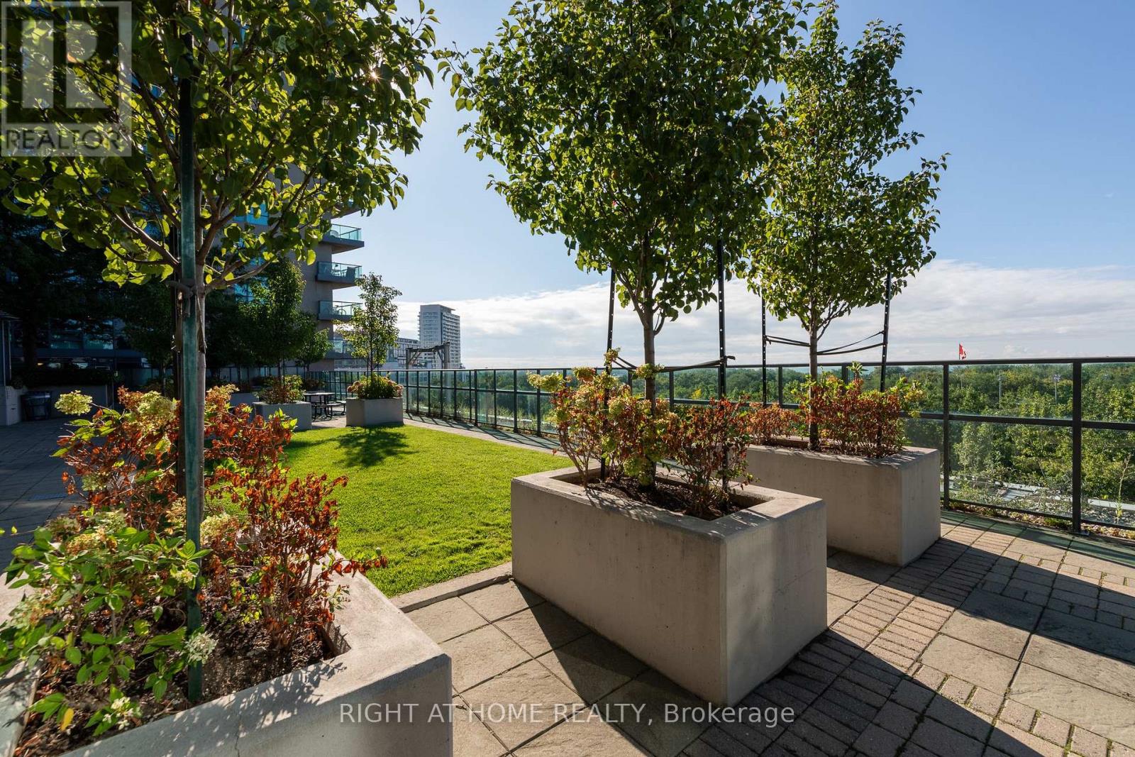 102 - 219 Fort York Boulevard, Toronto, Ontario  M5V 1B1 - Photo 24 - C12660370