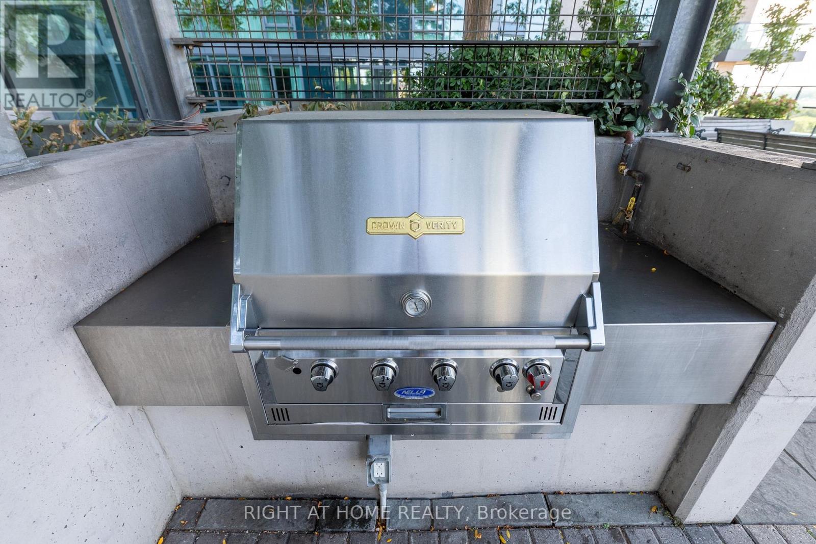 102 - 219 Fort York Boulevard, Toronto, Ontario  M5V 1B1 - Photo 26 - C12660370