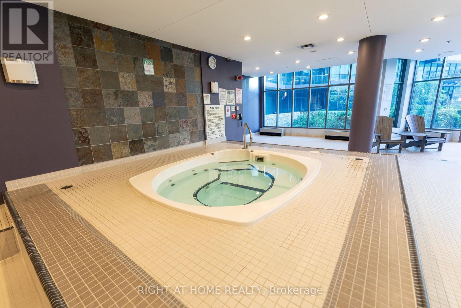 102 - 219 Fort York Boulevard, Toronto, Ontario  M5V 1B1 - Photo 28 - C12660370