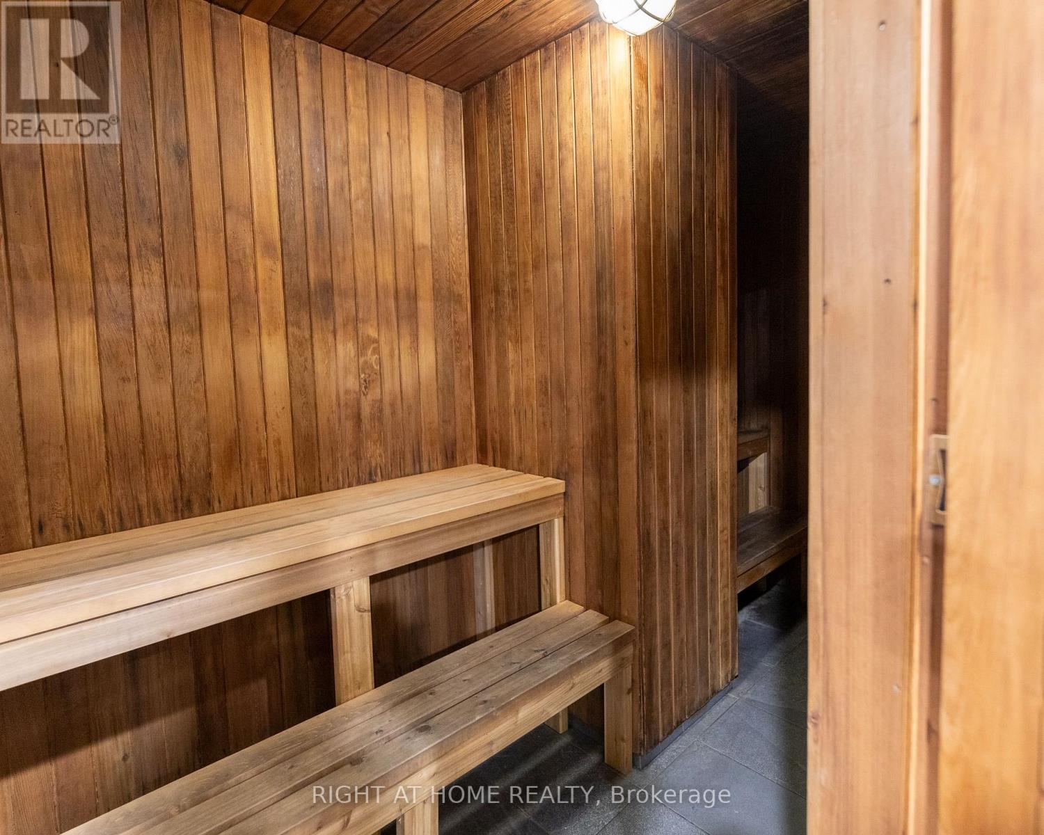 102 - 219 Fort York Boulevard, Toronto, Ontario  M5V 1B1 - Photo 29 - C12660370