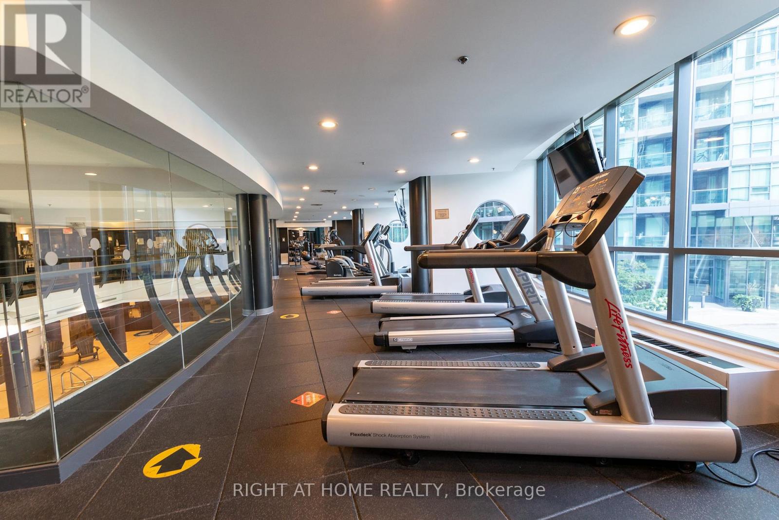 102 - 219 Fort York Boulevard, Toronto, Ontario  M5V 1B1 - Photo 31 - C12660370