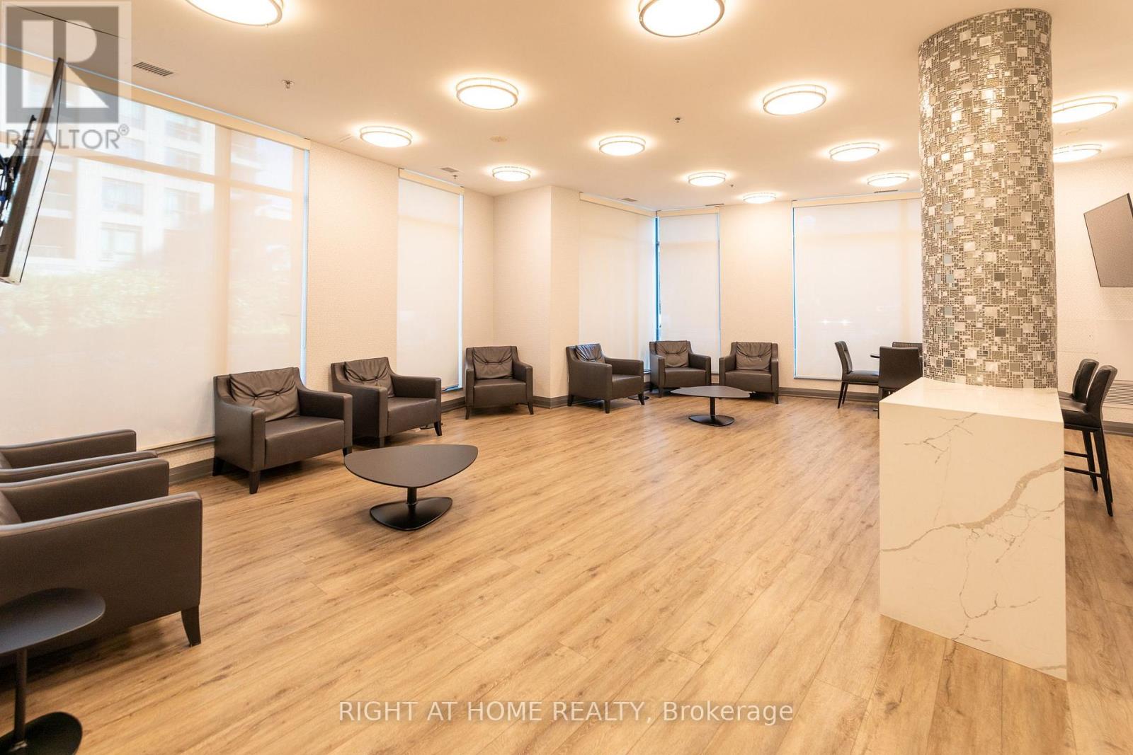 102 - 219 Fort York Boulevard, Toronto, Ontario  M5V 1B1 - Photo 38 - C12660370