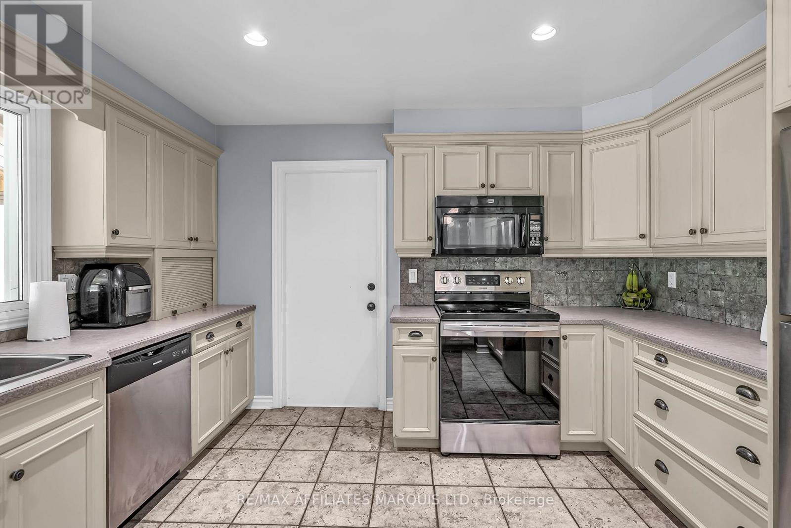 18201 County Rd 19 Road, South Glengarry, Ontario  K6K 0A7 - Photo 17 - X12660448