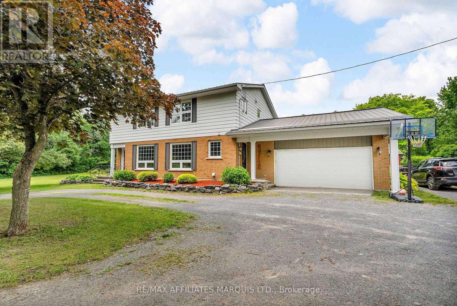 18201 County Rd 19 Road, South Glengarry, Ontario  K6K 0A7 - Photo 2 - X12660448