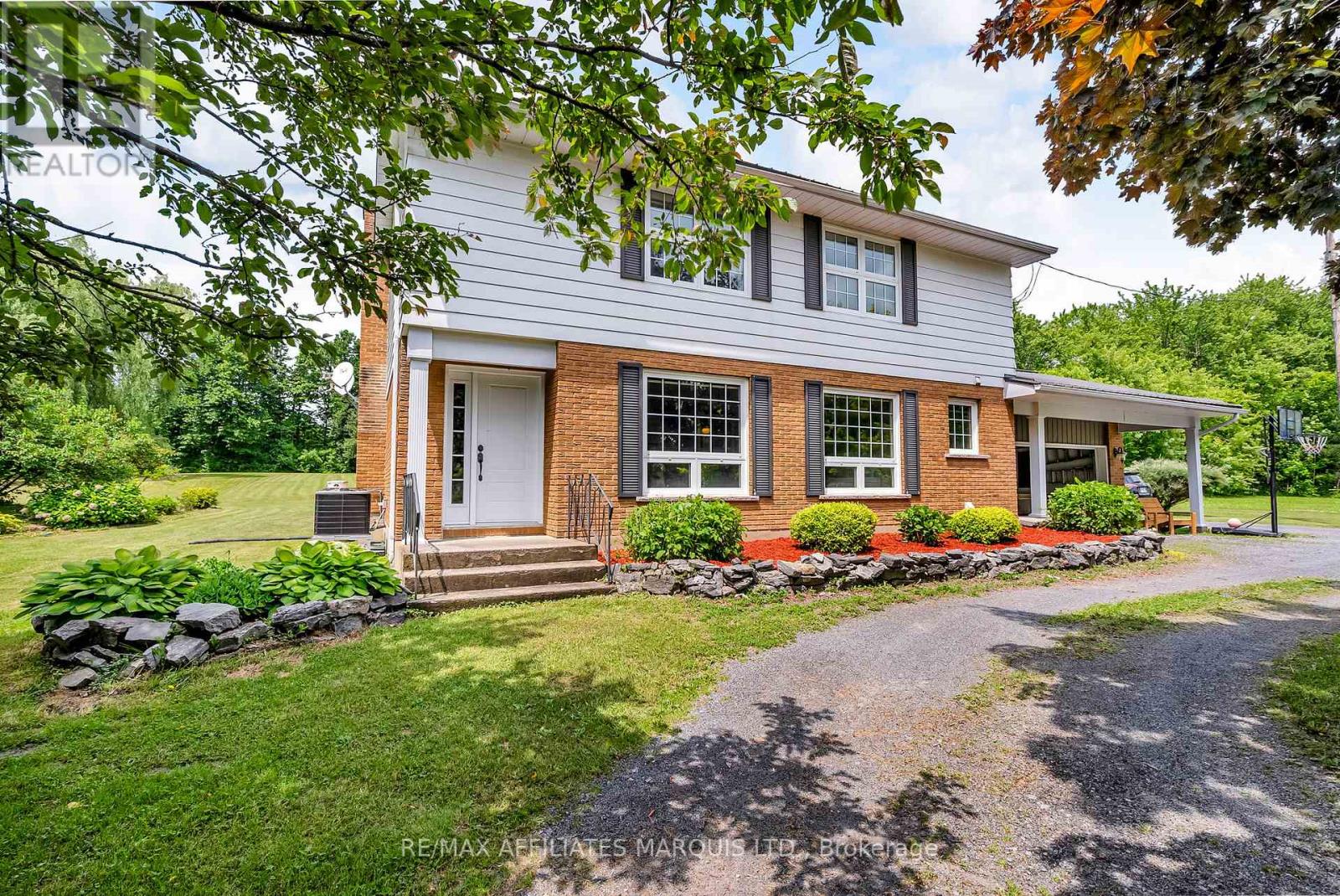 18201 County Rd 19 Road, South Glengarry, Ontario  K6K 0A7 - Photo 3 - X12660448