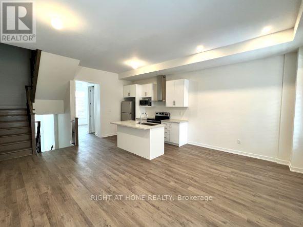 44 Armillo Place, Markham, Ontario  L6E 0V4 - Photo 4 - N12660368