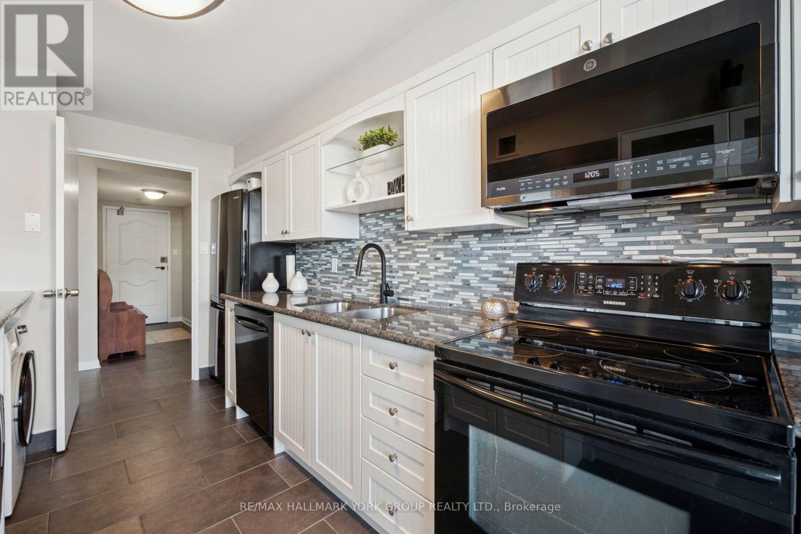 810 - 50 Inverlochy Boulevard, Markham, Ontario  L3T 4T6 - Photo 18 - N12660410