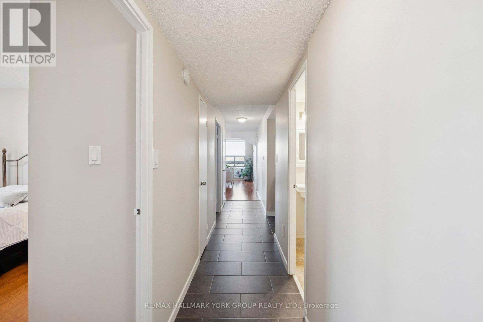 810 - 50 Inverlochy Boulevard, Markham, Ontario  L3T 4T6 - Photo 27 - N12660410