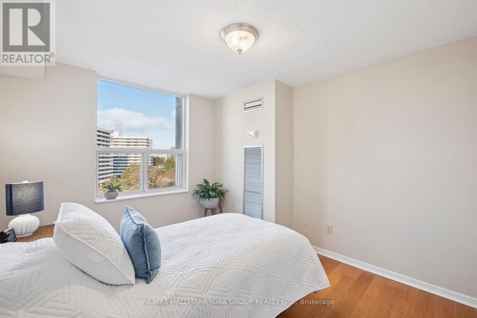 810 - 50 Inverlochy Boulevard, Markham, Ontario  L3T 4T6 - Photo 29 - N12660410